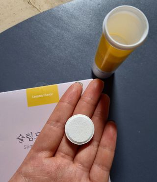 [슬림드랍] 건기식 다이어트 보조제 겸 비타민 — 4.5점을 준 리뷰어가 2021년 12월 올린 사용 사진