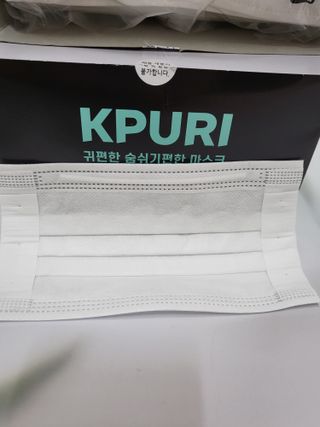 케이퓨리 KF80 덴탈 귀편한 숨쉬기편한 마스크 50매 — 4점을 준 리뷰어가 2022년 10월 올린 사용 사진