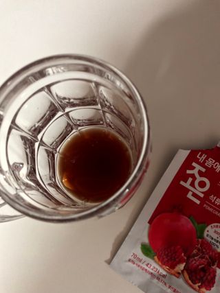 농업회사법인조은 유기농 석류 NFC 착즙주스 70ml 30포 — 5점을 준 리뷰어가 2021년 10월 올린 사용 사진