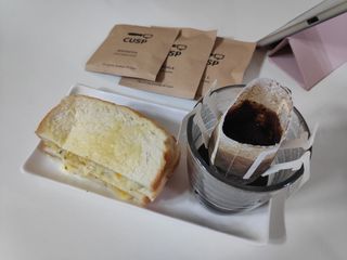 커스프 드립백 커피 G1원두 버라이어티팩 12g 12개입 — 5점을 준 리뷰어가 2022년 9월 올린 사용 사진