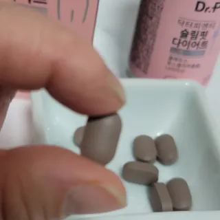 닥터피엔티 [Dr.PNT] 하루 2알로 건강한 다이어트! 한겨울에도 체지방만 쏙~ 슬림핏 다이어트 — 5점을 준 리뷰어가 2023년 3월 올린 사용 사진