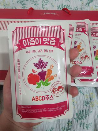 본황칠 이즙이 맛즙 ABC주스 30EA — 5점을 준 리뷰어가 2022년 8월 올린 사용 사진