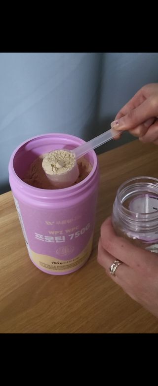 [푸름웰니스] 프로틴 다이어트 단백질 쉐이크 (750g) — 5점을 준 리뷰어가 2022년 5월 올린 사용 사진