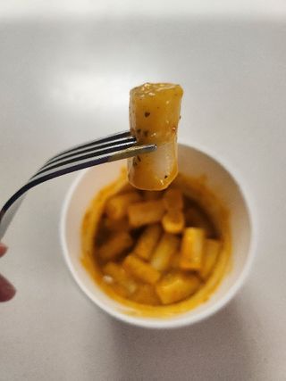 나우  [요리궁리] B타입 ( 매콤, 치즈, 매콤까르보 ) 꽃떡볶이 6개입 세트 — 5점을 준 리뷰어가 2025년 3월 올린 사용 사진