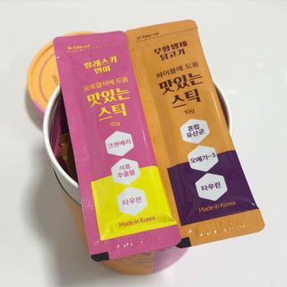 페페로니 맛있는 스틱 - 무항생제 닭고기 15개 + 알래스카 연어 15개 — 5점을 준 리뷰어가 2021년 8월 올린 사용 사진