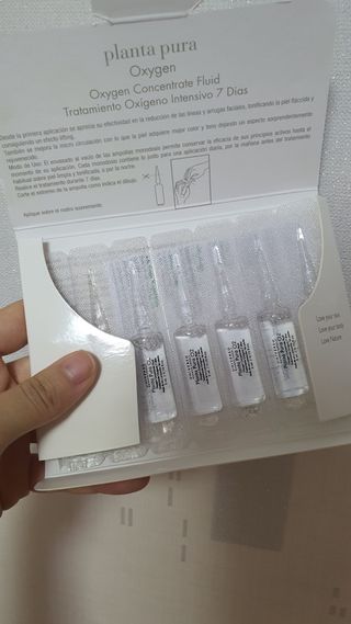 유니베르소 산소앰플 7일 집중케어 앰플 — 4점을 준 리뷰어가 2021년 6월 올린 사용 사진
