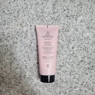 오투에니원 인컨보 바디 퍼퓸 크림 200ml — 5점을 준 리뷰어가 2023년 3월 올린 사용 사진