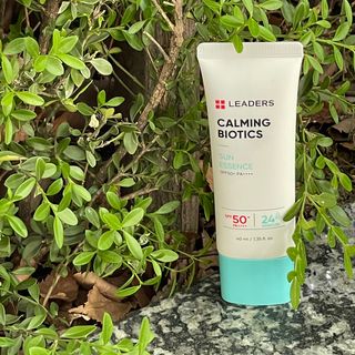 리더스코스메틱 리더스 카밍 바이오틱스 선 에센스 SPF 50+ PA++++ — 5점을 준 리뷰어가 2022년 5월 올린 사용 사진