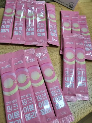 [인디닥터] 면역 생생 핑크 이뮨 젤리 — 5점을 준 리뷰어가 2022년 5월 올린 사용 사진