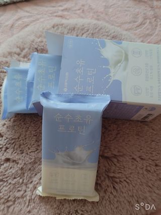 서울약사신협_순수초유프로틴_2.5gx30포 — 3.5점을 준 리뷰어가 2021년 11월 올린 사용 사진