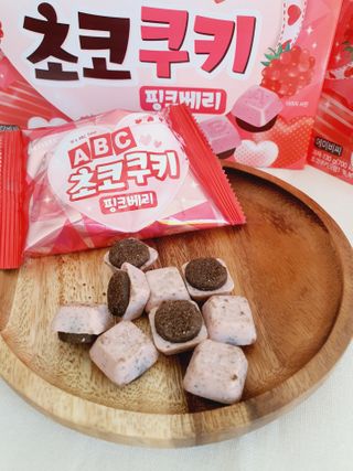 롯데제과 ABC초코쿠키 핑크베리 — 5점을 준 리뷰어가 2021년 2월 올린 사용 사진