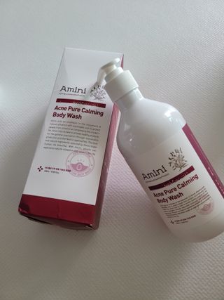 아미니 아크네 퓨어카밍 바디워시 500ml — 5점을 준 리뷰어가 2021년 6월 올린 사용 사진