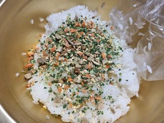 해풀잎 누구나 김밥*1ea [(혼합야채 35g *1ea,  김밥김 (5g, 5ea),  양념간장 (6g, 5ea), 참기름(5g, 2ea)] — 5점을 준 리뷰어가 2022년 7월 올린 사용 사진