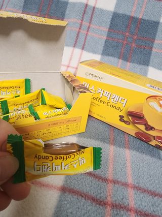 (주) 피치코리아 믹스커피캔디76g x2개입 — 5점을 준 리뷰어가 2022년 11월 올린 사용 사진