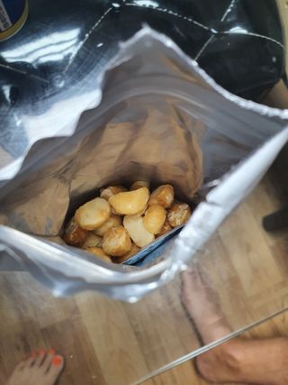 도이퉁 마카다미아 넛 90g  로얄 마카넛 오리지널 쏠트 허니 — 4점을 준 리뷰어가 2021년 9월 올린 사용 사진