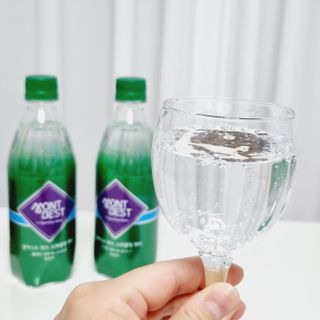 몽베스트 Montbest with Sparkling water Plain 20병 — 4.5점을 준 리뷰어가 2022년 10월 올린 사용 사진