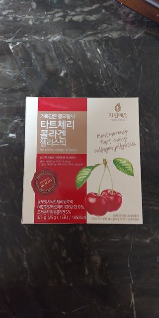 자연에온 가득담은 몽모랑시 타트체리 콜라겐 젤리스틱 — 5점을 준 리뷰어가 2020년 12월 올린 사용 사진