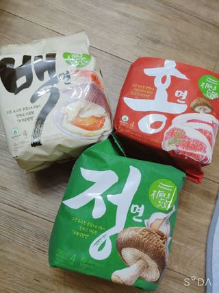 [풀무원] 자연은맛있다 정면, 백면, 홍면  세트 — 5점을 준 리뷰어가 2021년 4월 올린 사용 사진