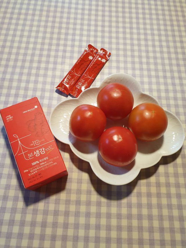 레드닥터 완숙토마토 + 본생강 망고맛 스틱형 젤리 리뷰 사진