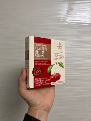 자연에온 가득담은 몽모랑시 타트체리 콜라겐 젤리스틱 — 5점을 준 리뷰어가 2021년 1월 올린 사용 사진