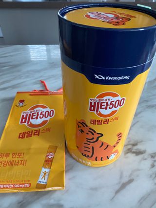 광동생활건강 프리 [광동] VB와 VC를 함유한 멀티 비타민 비타 500 데일리 스틱 180포 — 5점을 준 리뷰어가 2022년 7월 올린 사용 사진