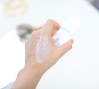 바노바기 코스메틱 바노바기 밀크씨슬 리페어 시카 선스크린 플러스 50ml — 5점을 준 리뷰어가 2023년 1월 올린 사용 사진