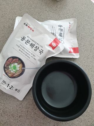 요리반상회 용문해장국 2팩 + 뚝배기 1개 — 5점을 준 리뷰어가 2021년 3월 올린 사용 사진