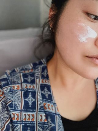 리더스코스메틱 리더스 카밍 바이오틱스 선 에센스 SPF 50+ PA++++ — 5점을 준 리뷰어가 2022년 9월 올린 사용 사진