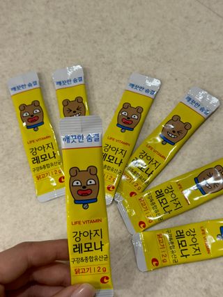 [레모나] 강아지 레모나 강아직 영양 간식 4종 택 1 — 5점을 준 리뷰어가 2023년 12월 올린 사용 사진