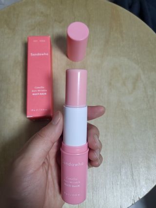 스킨큐어 산다화 카멜리아 안티 링클 멀티밤 — 4점을 준 리뷰어가 2023년 2월 올린 사용 사진