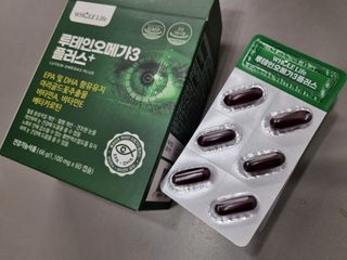 홀라이프 루테인오메가3 플러스 60캡슐  x 1박스(2개월분) — 5점을 준 리뷰어가 2022년 8월 올린 사용 사진