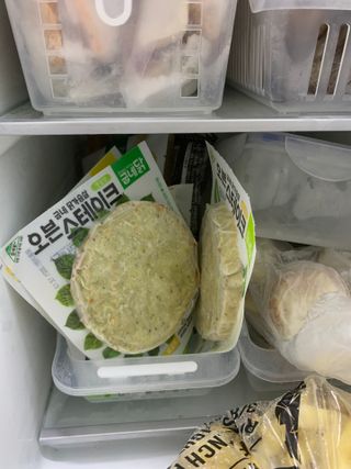 굽네몰 [굽네] 탱글탱글 닭가슴살볼 3종, 닭가슴살 오븐 스테이크 3종 — 5점을 준 리뷰어가 2021년 5월 올린 사용 사진
