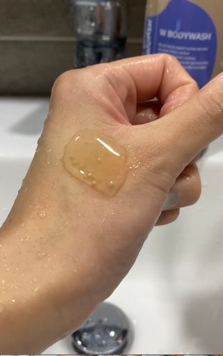와프랩 운동하는 여성을 위한 더블유 미세먼지 세정 천연유래 약산성 바디워시 — 5점을 준 리뷰어가 2022년 3월 올린 사용 사진