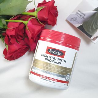 Swisse 스위스 고함량 프로폴리스 2,000mg 210정 — 5점을 준 리뷰어가 2021년 5월 올린 사용 사진
