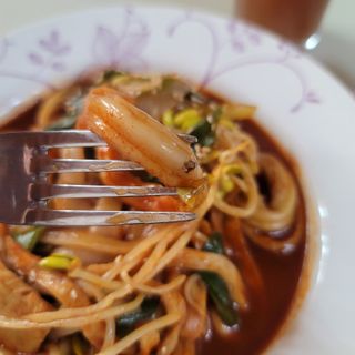 [푸딩팩토리] 즉석누들떡볶이 540g + 대구전통 납작만두 260g — 5점을 준 리뷰어가 2022년 12월 올린 사용 사진