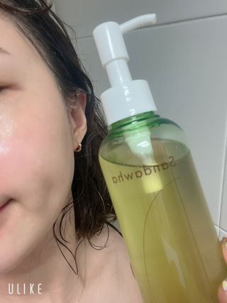 스킨큐어 산다화 순한 클렌징 동백 오일 200ml — 5점을 준 리뷰어가 2023년 4월 올린 사용 사진