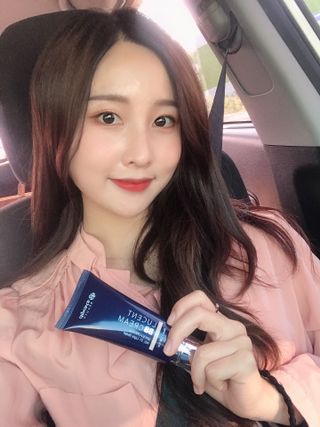 아이앤립 / EYENLIP 아이앤립 루센트 비비크림 2 Color — 5점을 준 리뷰어가 2021년 5월 올린 사용 사진