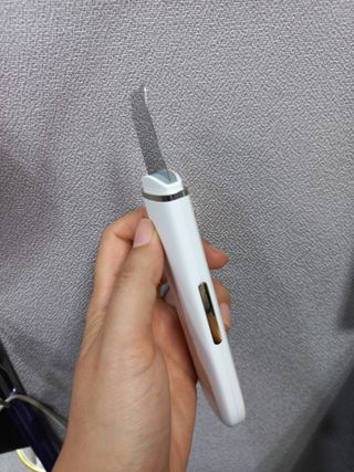 디하우트 랩 4 in 1 갈바닉 아쿠아 워터 필링기 스킨스크러버 — 1점을 준 리뷰어가 2021년 11월 올린 사용 사진