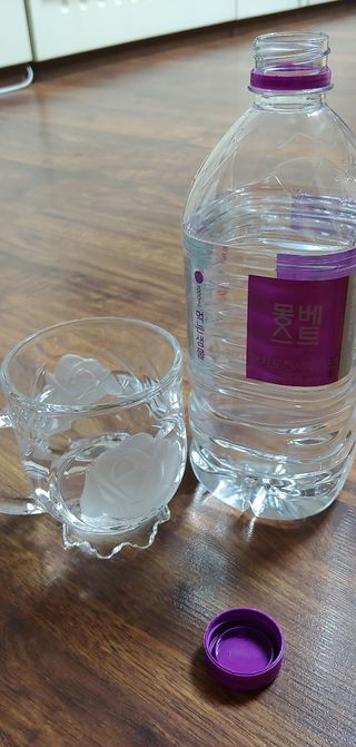 몽베스트 MONTBEST 1L 12입 — 5점을 준 리뷰어가 2022년 4월 올린 사용 사진
