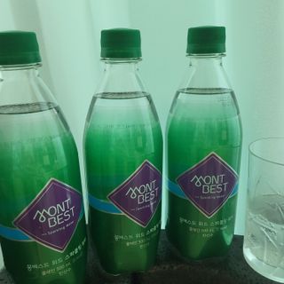 몽베스트 Montbest with Sparkling water Plain 20병 — 5점을 준 리뷰어가 2022년 9월 올린 사용 사진