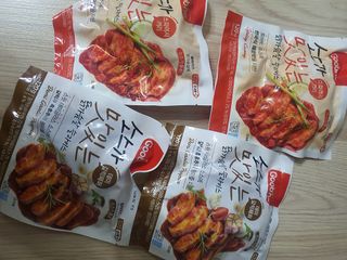 굽네몰 [굽네] 소스가 맛있는 닭가슴살 슬라이스 4종 — 4.5점을 준 리뷰어가 2021년 12월 올린 사용 사진