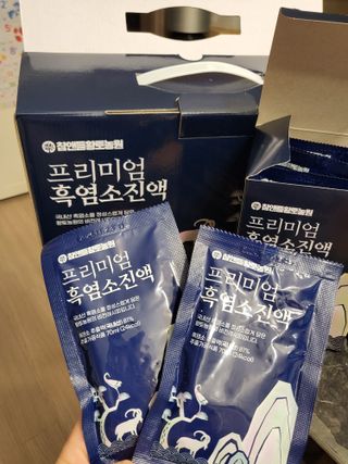 참앤들황토농원 국내산 흑염소를 정성스럽게 담은, 프리미엄 흑염소 진액 70ml x 30포 1박스 — 5점을 준 리뷰어가 2023년 1월 올린 사용 사진
