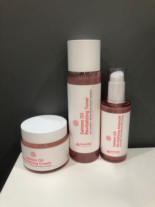 아이앤립 / EYENLIP 아이앤립 연어오일 리바이탈라이징 토너+앰플+크림 3종 세트 — 5점을 준 리뷰어가 2021년 5월 올린 사용 사진