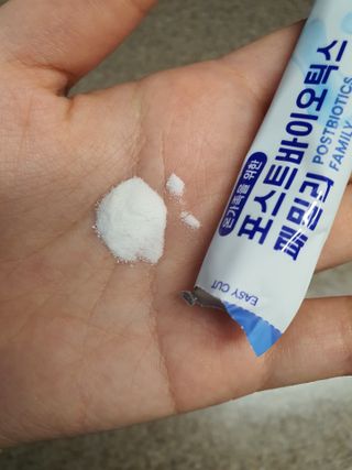 서울약사신협_포스트바이오틱스패밀리_5g x 100포 — 5점을 준 리뷰어가 2021년 3월 올린 사용 사진
