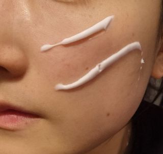 나우 [리브엠]피부 속부터 겹겹이, 촘촘하게! 워터핏8중 수분착붙 크림 — 5점을 준 리뷰어가 2025년 5월 올린 사용 사진