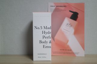 줄라이 모닝 _ JULY MORNING 줄라이모닝 하이드레이팅 퍼퓸드 바디앤핸드 에멀젼 — 5점을 준 리뷰어가 2021년 10월 올린 사용 사진