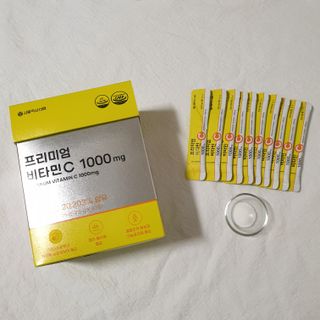 서울약사신협 프리미엄 비타민C 1,000mg_2.5g x 50포 — 4점을 준 리뷰어가 2021년 10월 올린 사용 사진
