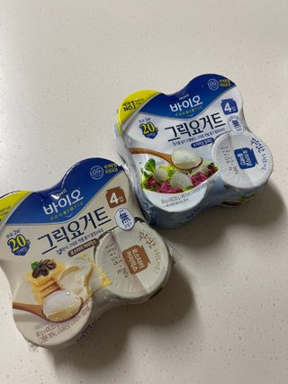 매일바이오 그릭요거트 오리지널 플레인 4개, 로스터리 커피믹스 4개 — 5점을 준 리뷰어가 2021년 12월 올린 사용 사진