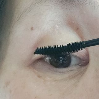 더소설 소설 블랙아이래쉬 세럼 10g(SOSEOL BLACK EYELASH SERUM 10g) — 5점을 준 리뷰어가 2024년 3월 올린 사용 사진