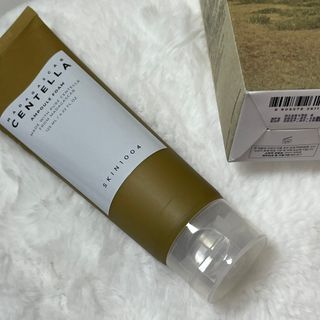 스킨1004 [SKIN1004] 마다가스카르 센텔라 앰플 폼 125ml — 5점을 준 리뷰어가 2024년 8월 올린 사용 사진